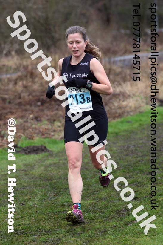 Senior and veteran womens Durham Cathedral Cross Country Relays, Maiden Castle, Durham. Photo: David T. Hewitson/Sports for All Pics